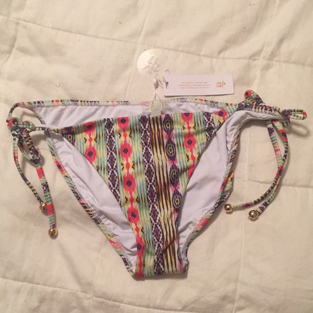 PILYQ Bikini Bottom Size Large NWT